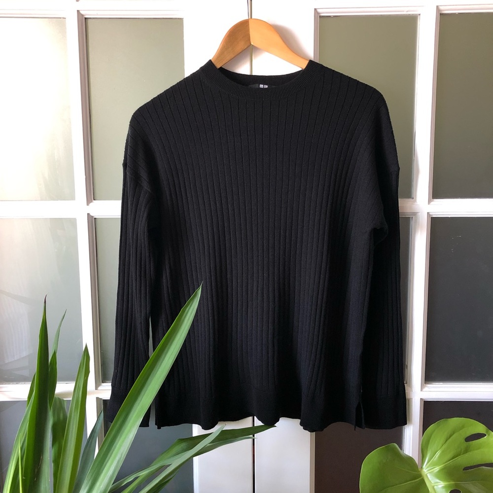 NWOT Uniqlo - Wool Blend Crew-neck Sweater